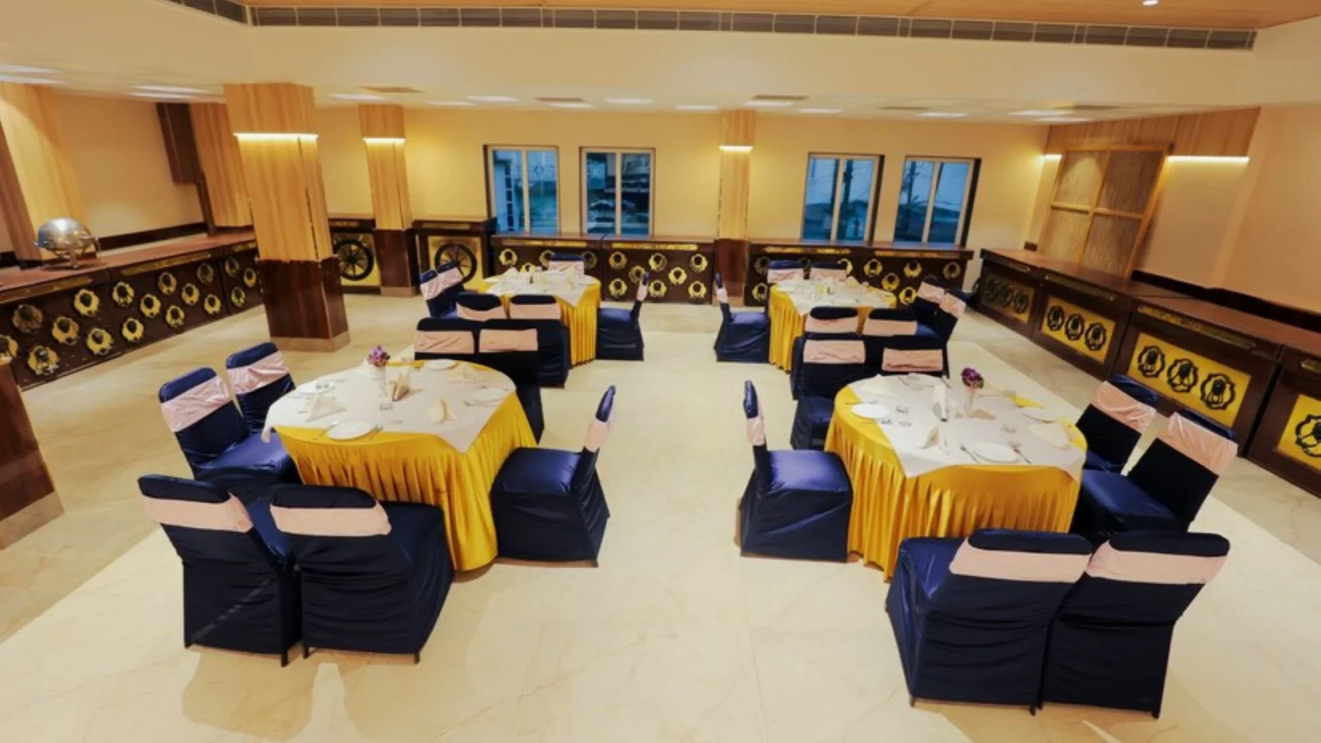 Blue Diamond The Hotel
